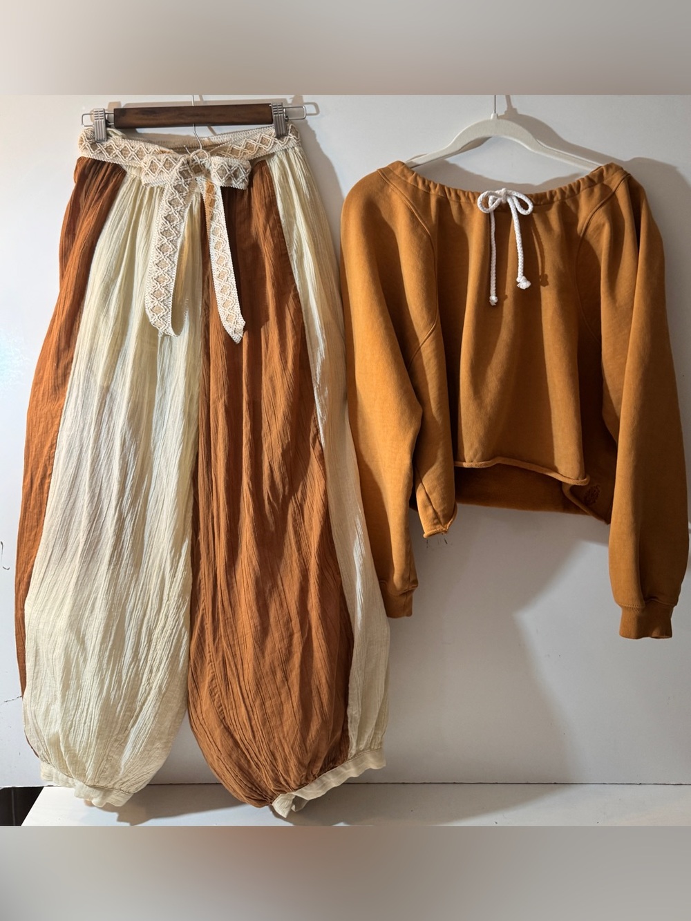 FREE PEOPLE BALLOON PANTS AND MATCHING CROPPED SWEATSHIRT!